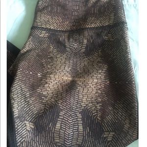 LULULEMON GOLDEN GODDESS  WONDER UNDER CROP II